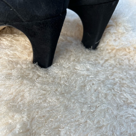 CARESSA EAST BLACK KID SUEDE EMBROIDERED SHOE SIZE 8 M - Picture 6 of 8